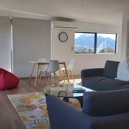 Ridge View Apartment Wanaka Bagian luar foto